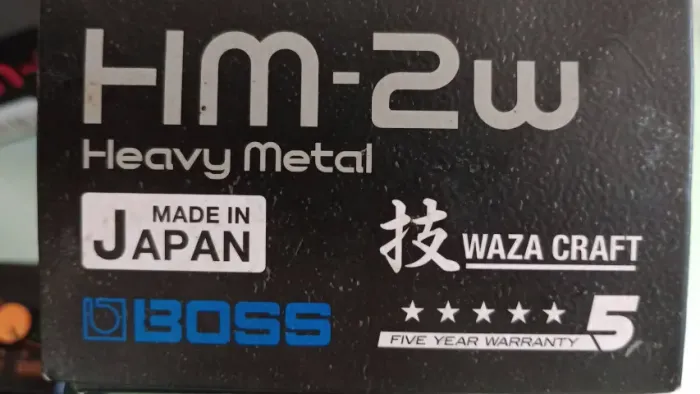 Pedais BOSS HM-2w (Japan) e SD-1 (Taiwan)