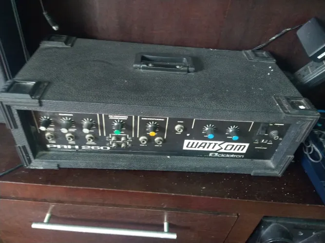 Relíquia anos 90/2000,Cabeçote amplificador multiuso Wattson PRH260 funcionando ,100w rms