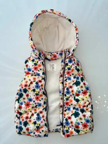 Colete Zara Infantil Floral com Capuz