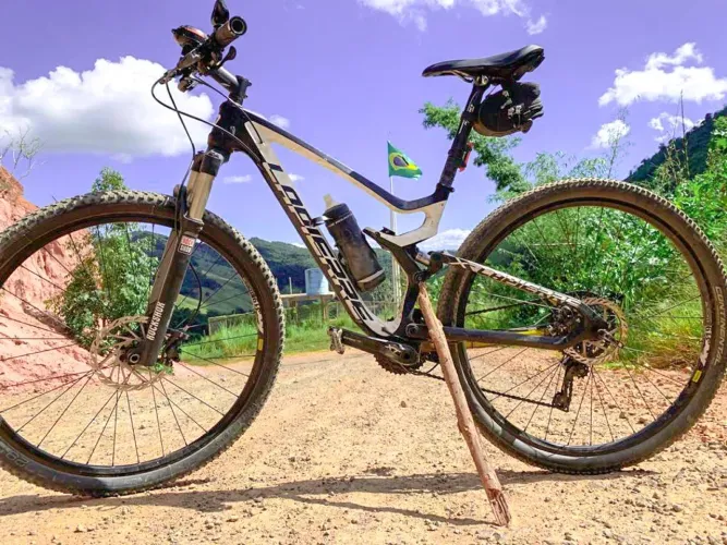 Bicicleta Mountain Bike Lapierre aro 29 carbono full 