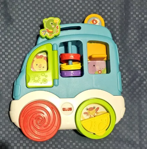 Carrinho interativo com sons mecânicos para bebê