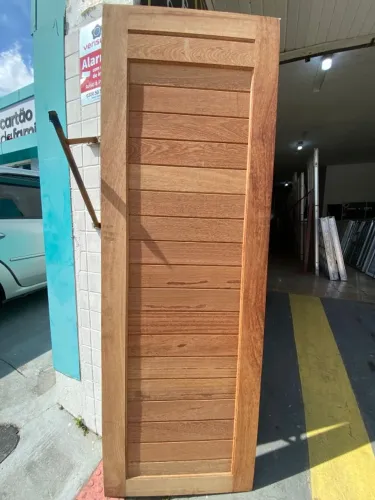 PORTA MADEIRA MACIÇA ANGELIM 2.10X80