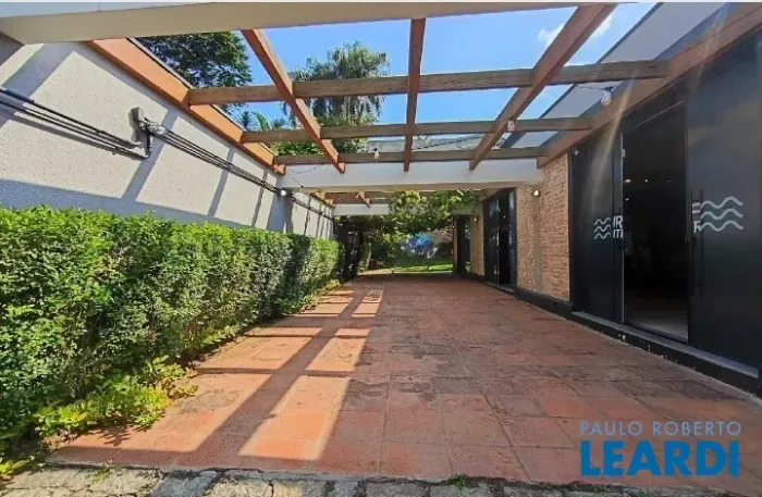 CASA TÉRREA - MORUMBI - SP