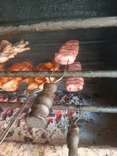 Cozinheiro para restaurante galeteria