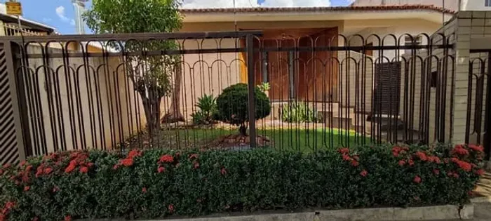 Casa à venda Setor Bueno com 4 Quartos, sendo 4 Suites, 6 Vagas de garagem, 504M², Setor B