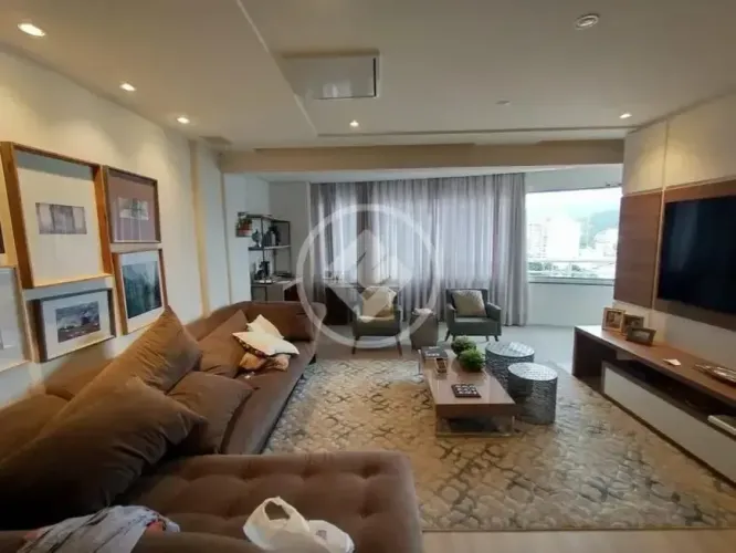FCS-Apartamento à Venda na Trindade | 3 Dormitórios, 2 Suítes e Piscina Privativa