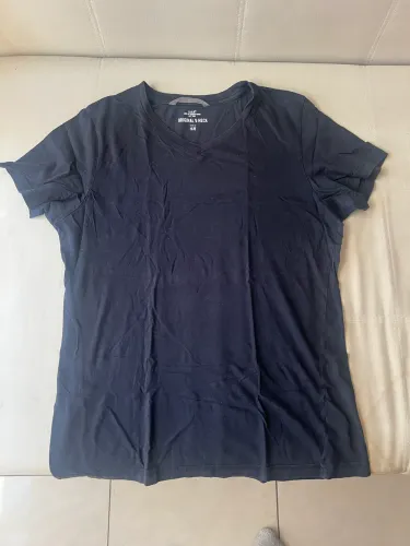 Camiseta H&M preta tamanho M