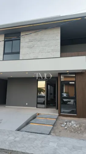 Casa em Condomínio à Venda em Petrolina | Alto Padrão