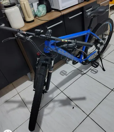 Bicicleta Queen Titan MTB alumínio aro 29 quadro 19 com nota fiscal. Promoção bike