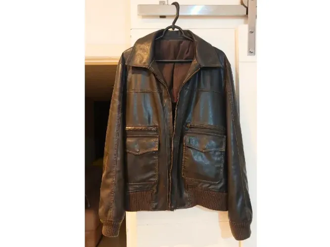 Casaco Levi's Masculino - Estilo Vintage em Couro Sintético