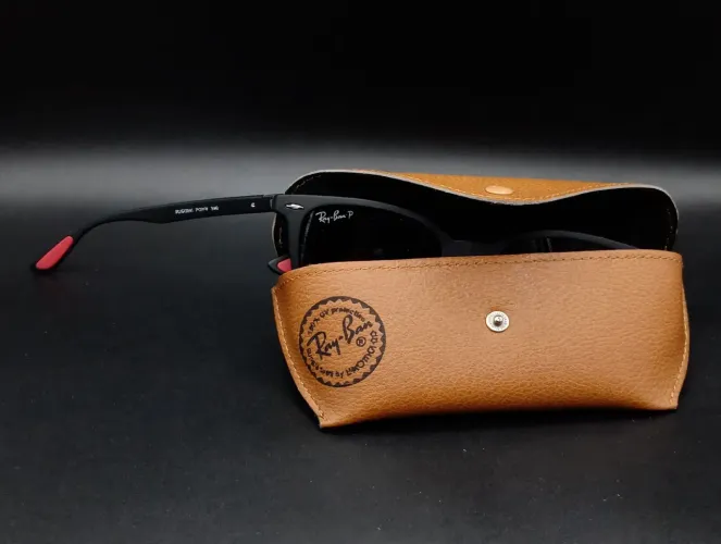 Óculos Rayban preto