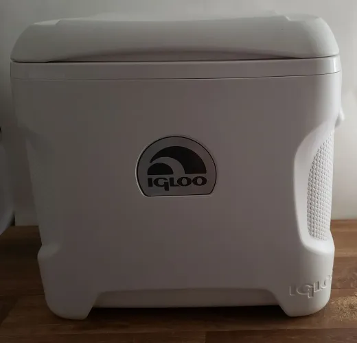 Caixa Térmica IGLOO MARINE ULTRA 30 - 28 Litros