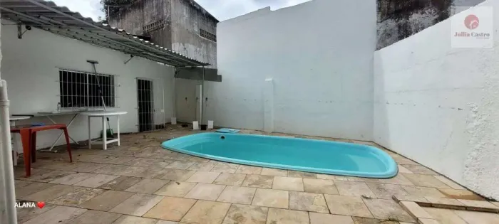 ALUGO CASA COMERCIAL COM 8 QUARTOS NA MADALENA - RECIFE