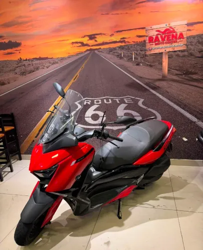 Vendo XMAX 250 ano 2024