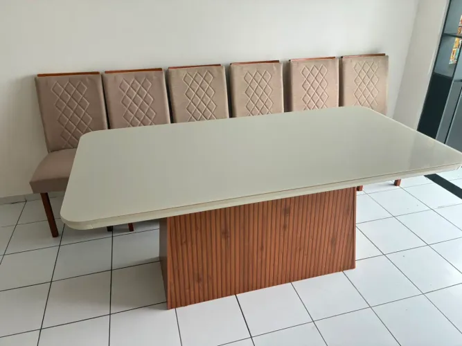 MESA COMPLETA COM 6 CADEIRAS