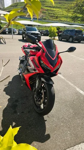 Honda CBR 650R 2024