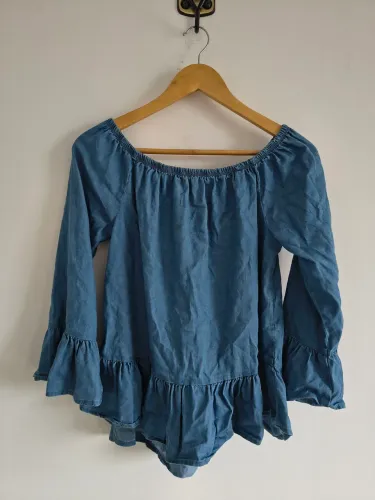 Blusa Ombro a Ombro Jeans