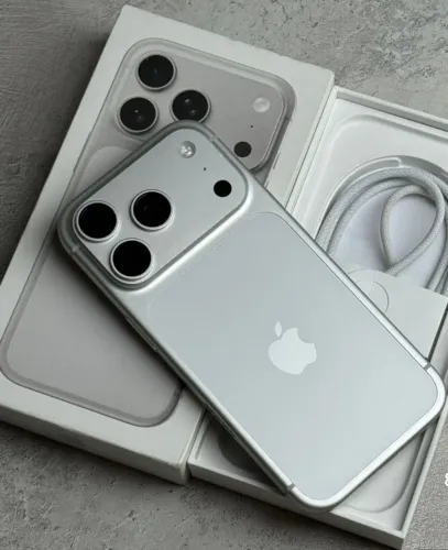 Smartphone iPhone 17 Pro 256 -- Prata ( Loja física com Garantia e Nota fiscal )
