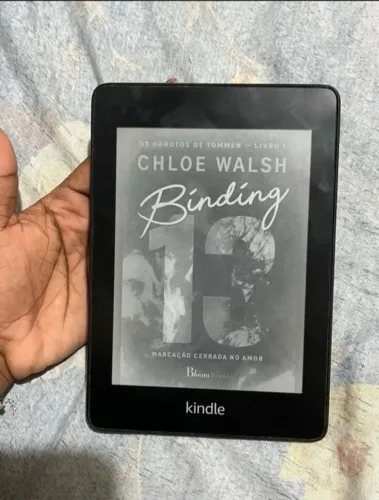 Kindle Paperwhite 10° geração + capinha + carregador.