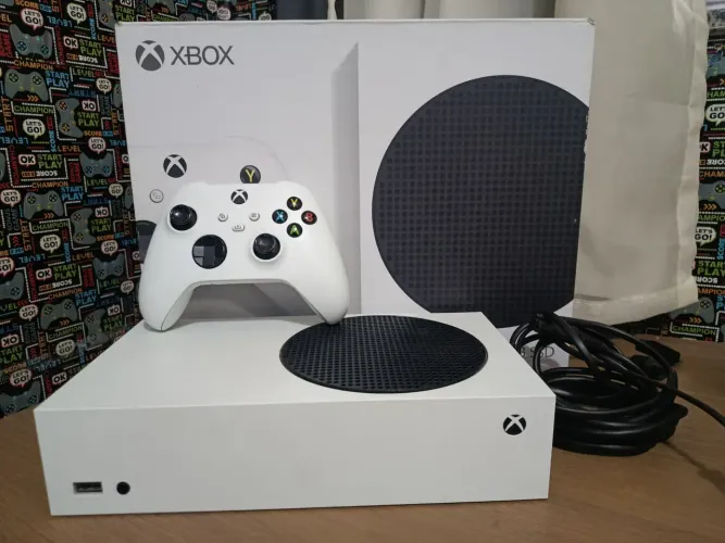 Xbox series s - com muito jogos
