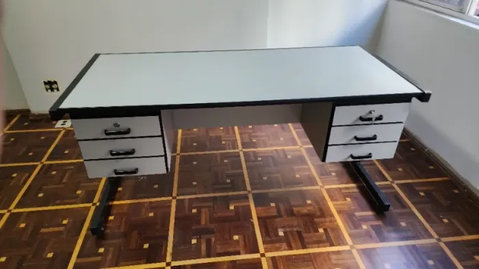 Mesa de Escritório 6 gavetas - 1,60x0,70