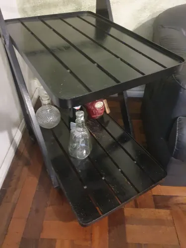 Chá ou bar de madeira