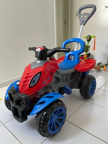 Carrinho triciclo