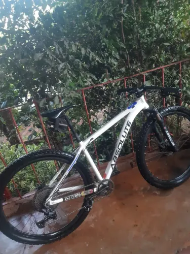 Bike 29 absolute MTB bike boa pra trilha vale quase 3 mil quero 1400