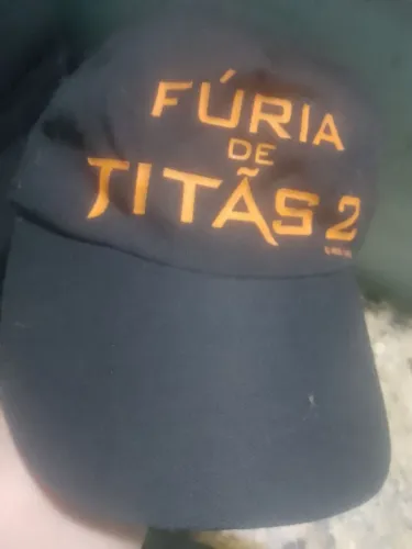 Vários bonés 