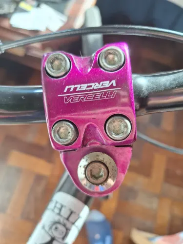 AVANÇO/MESA bicicleta 22,1mm. Troco por uma mesa de MTB moderna de diâmetro maior. 