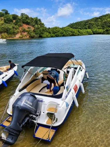 190mil logic 25 pés c/motor 200 Yamaha 4t anos 2021 800h
