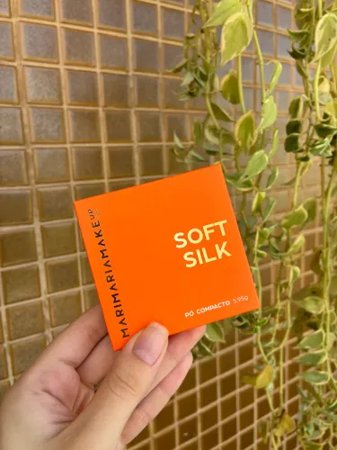 Pó compacto SOFT SILK