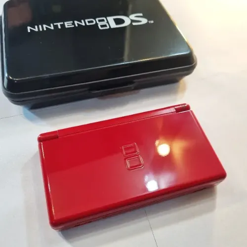 Nintendo DS Lite Raro Asiático 2011 - Sem marcas de uso - Cor Sparkling Red