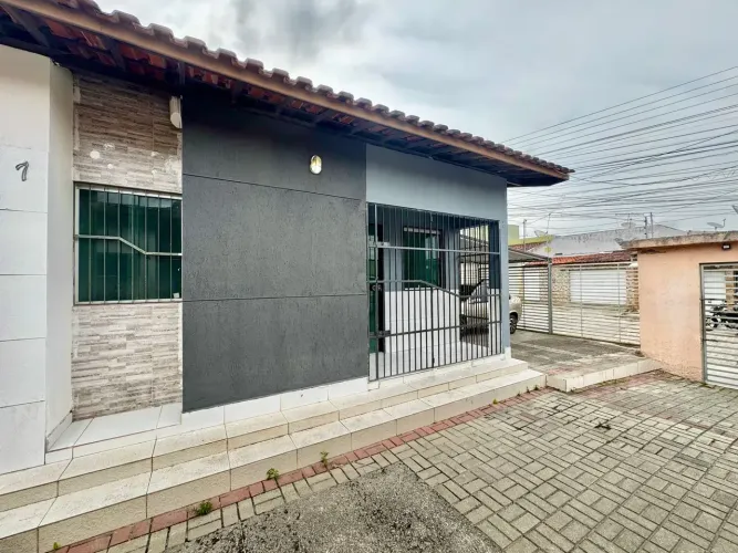 CASA COM 2 QUARTOS NA RAMADINHA