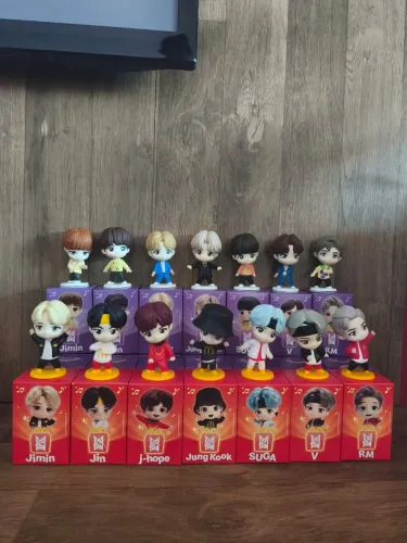 Coleção Completa Bonecos Tinytan BTS (Kit Nostalgia e Kit Especial)