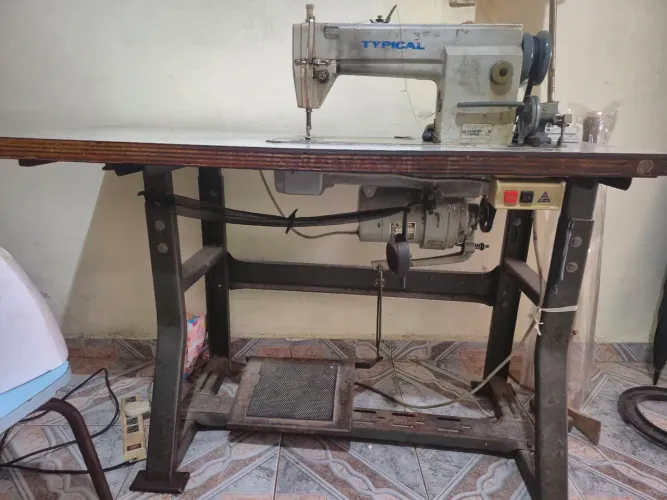 Máquina reta industrial usada