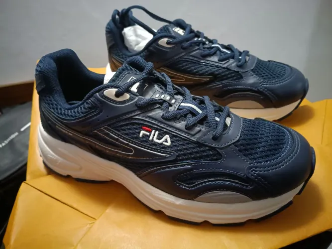 Tênis Fila azul original na caixa n°40/41