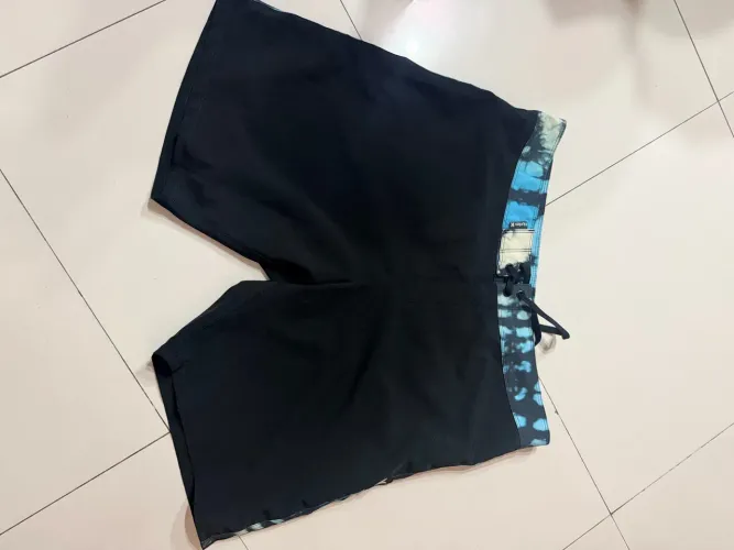 Boardshort Hurley original nunca usado, tamanho 42BR.