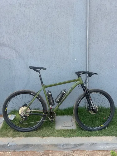NERO 5 COM SHIMANO DEORE - Tam 21