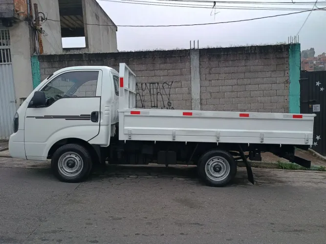 Kia Motors Bongo K-2500 2.5 4X2 TB Diesel 2015