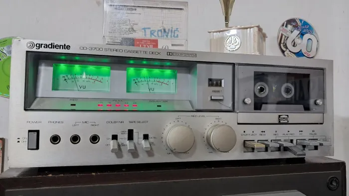 Tape Deck GRADIENTE CD3700