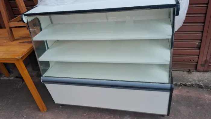 Balcão vitrine Seco Novo 100cm de largura - marca Venix 
