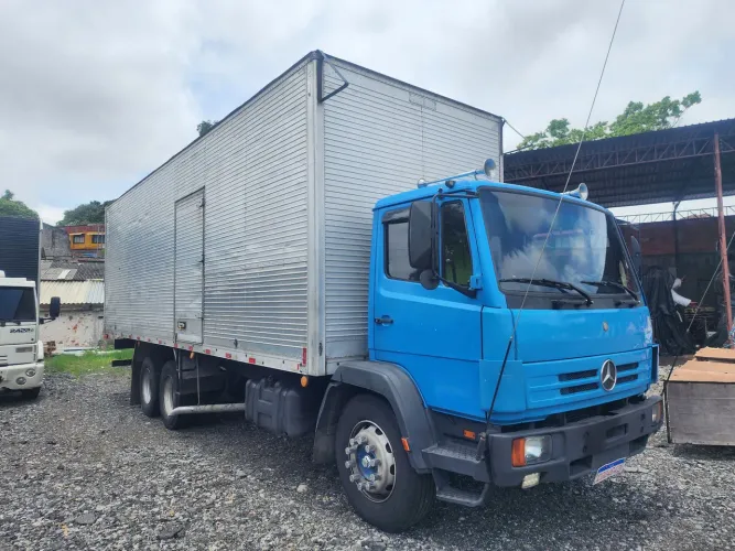 Truck Baú mb 1218 97.