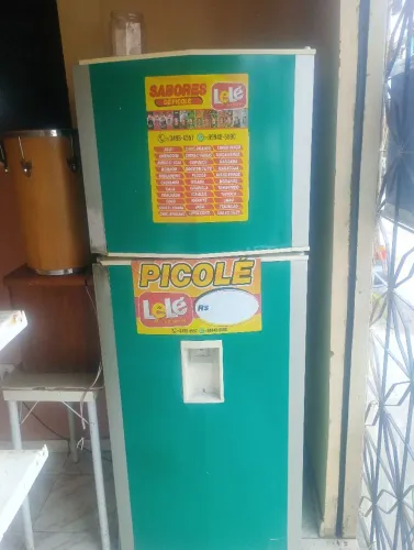 Geladeira em perfeito estado de conservação