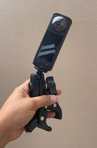 Câmera insta 360x4