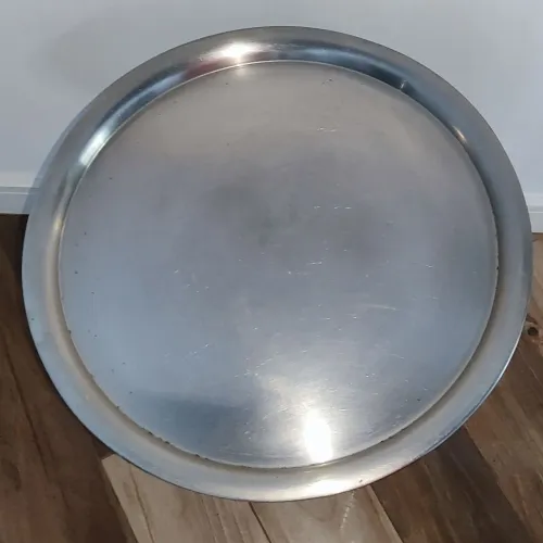 Bandeja de Metal Maciço Extra Grande - 45cm - Peça Pesada e Robusta