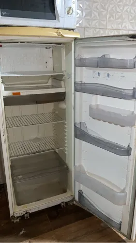 Geladeira consul 220v