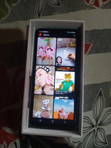 Vendo este celular todo original tenho nota fiscal