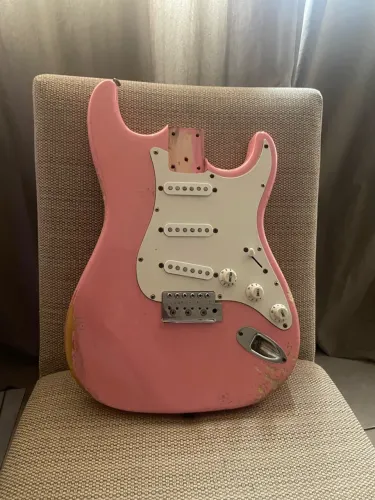 Corpo de Guitarra Completo Stratocaster Shell Pink Heavy Relic