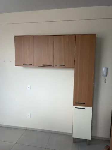 3 armários de cozinha + Pia